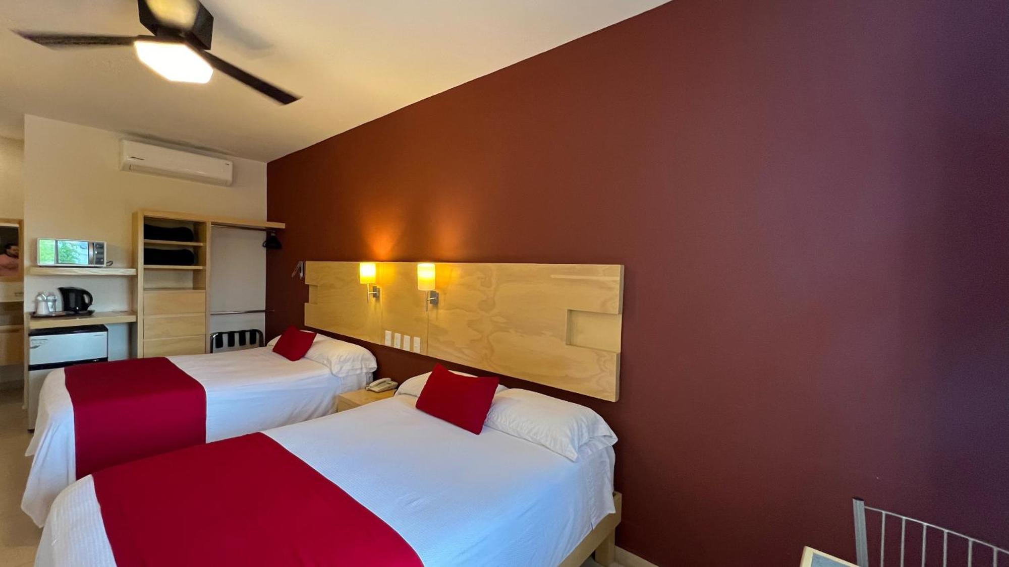 Nova Hotel Кадерейта-Хименес Экстерьер фото