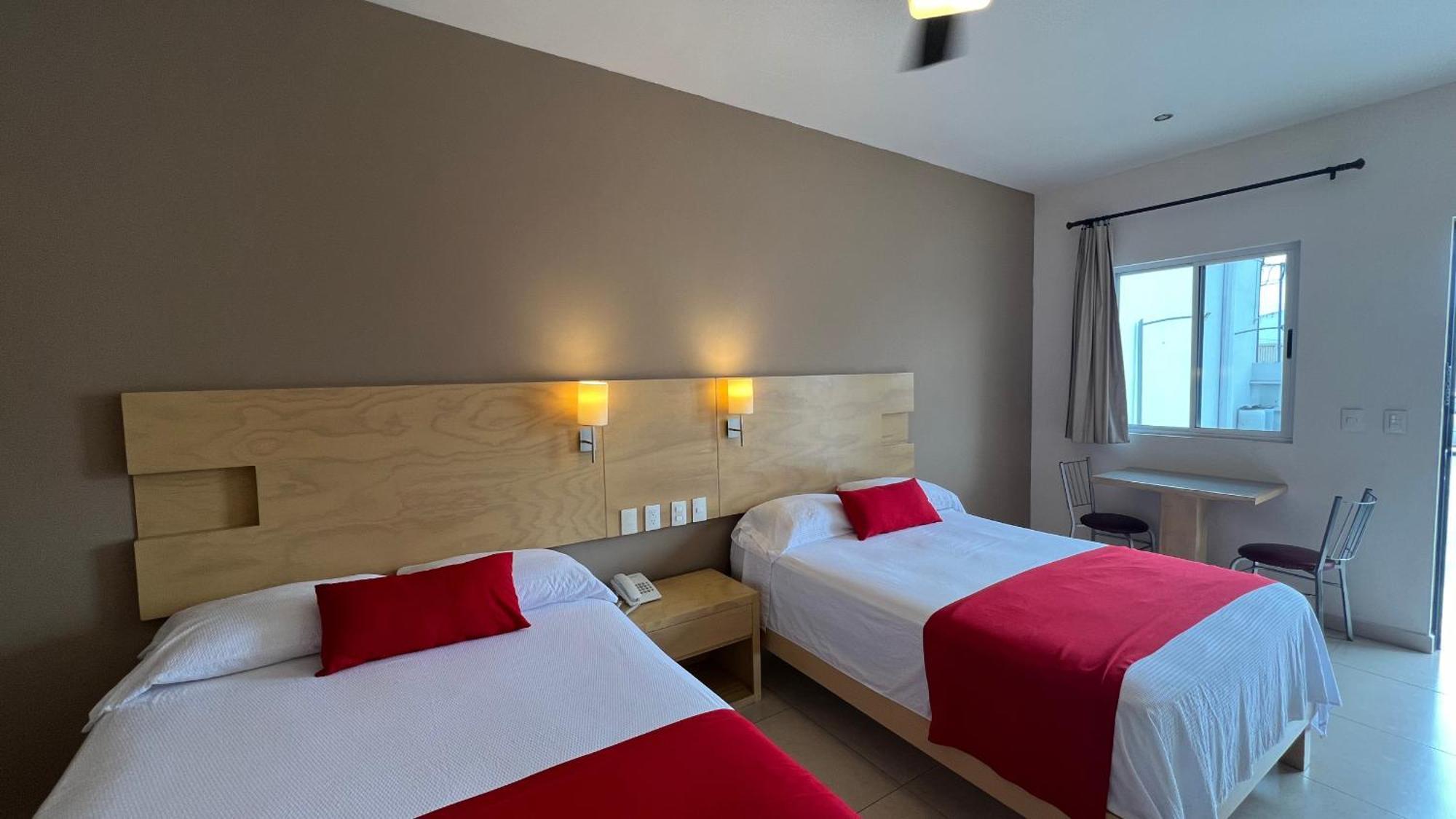 Nova Hotel Кадерейта-Хименес Экстерьер фото