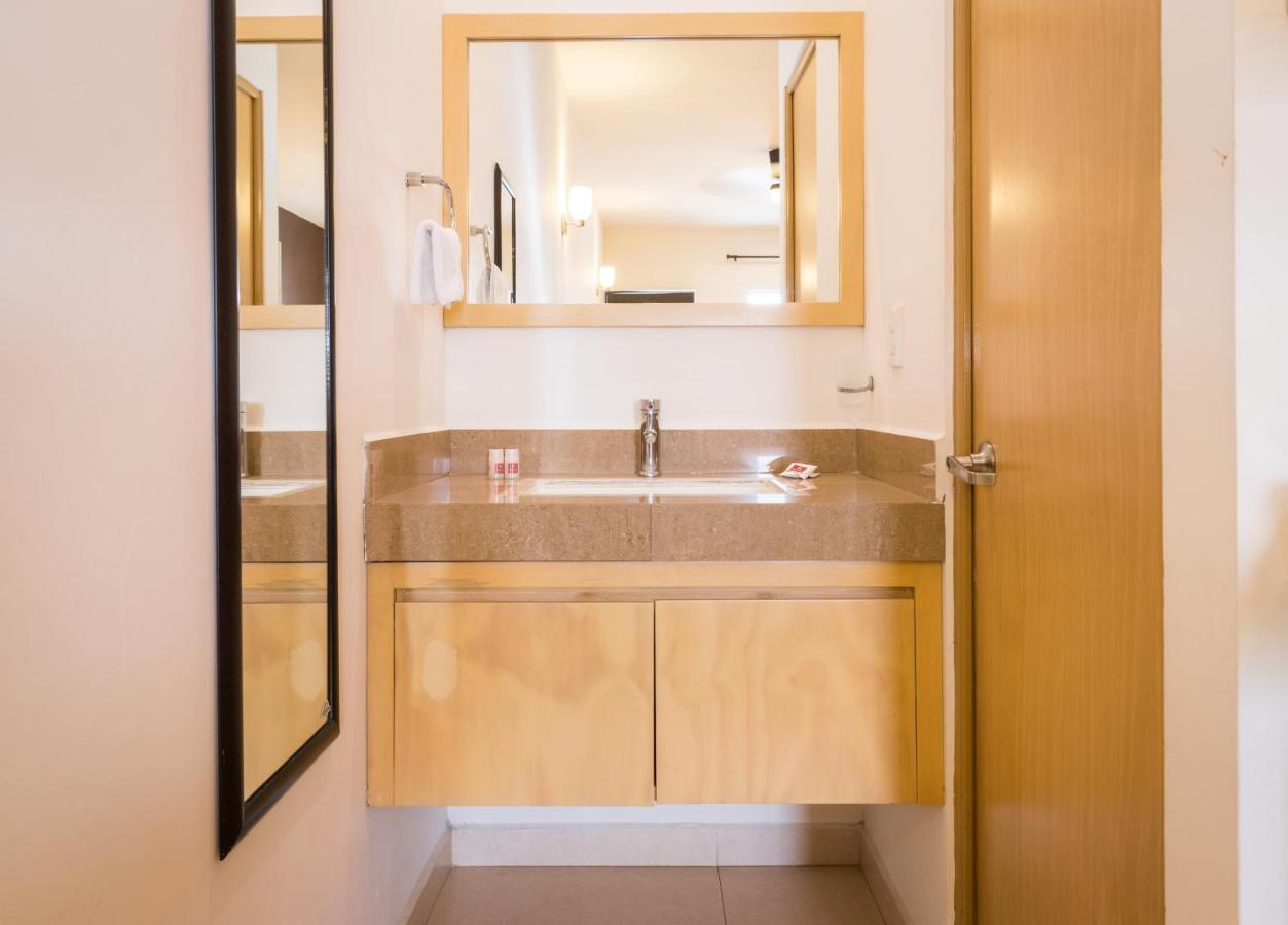 Nova Hotel Кадерейта-Хименес Экстерьер фото